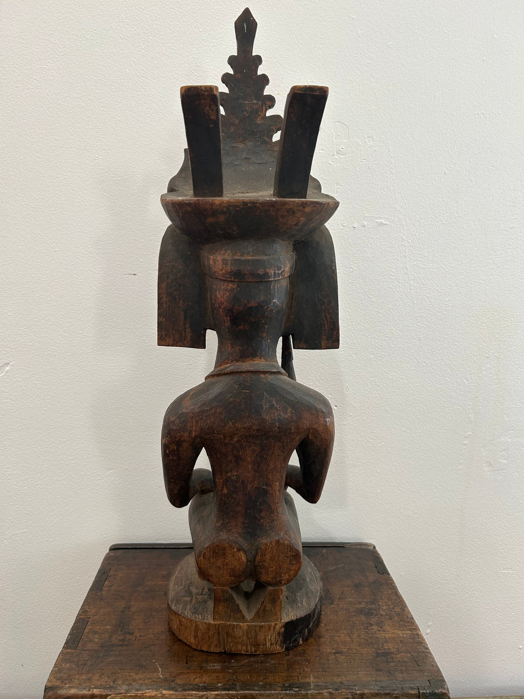 Adu Zatua Statue