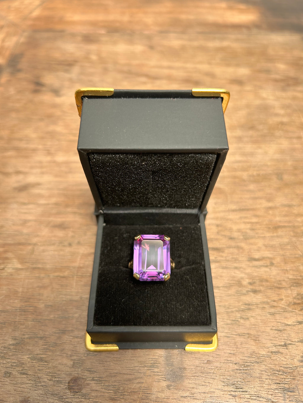 Square cut Amethyst set in 9Kt gold Ring