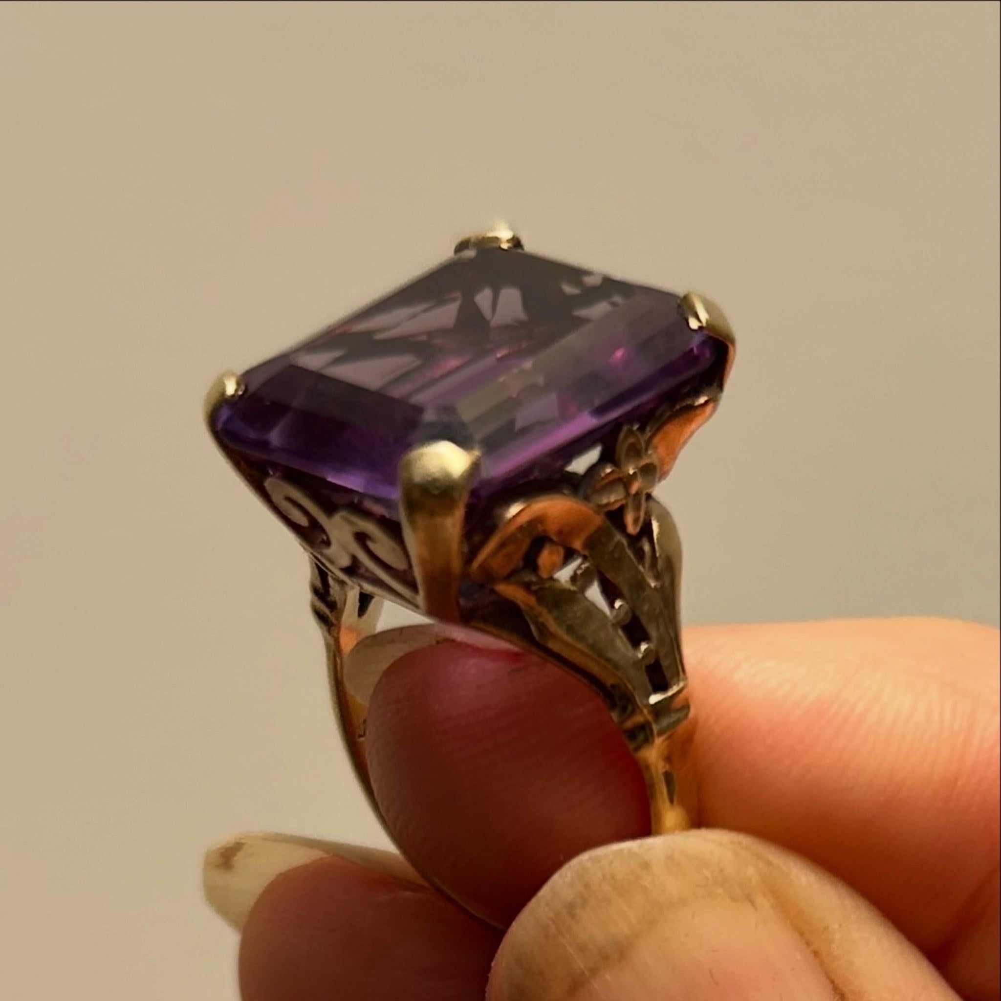 Square cut Amethyst set in 9Kt gold Ring